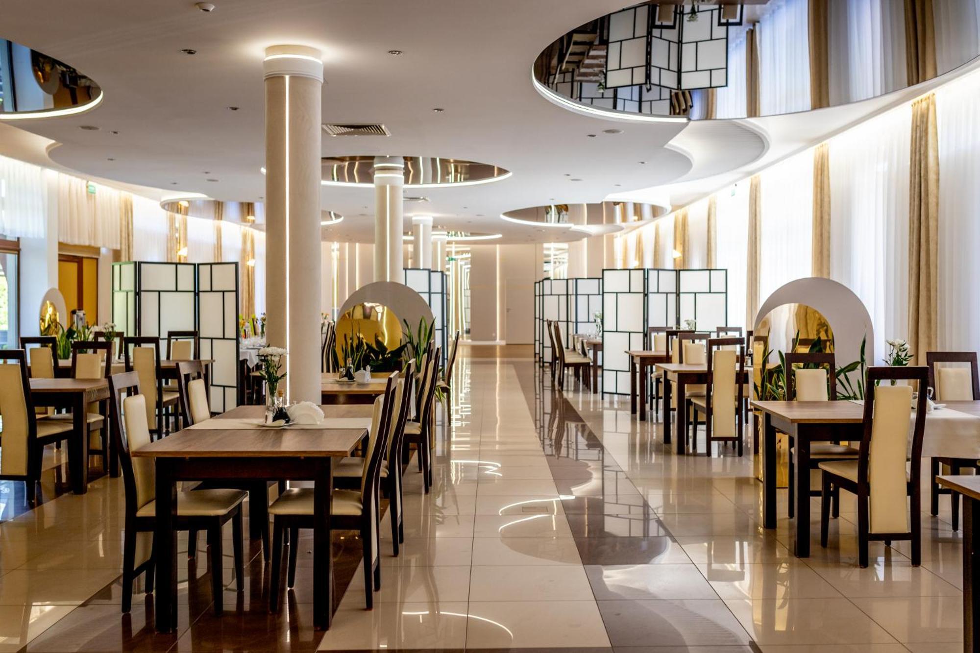 Trzy Korony Hotel Glogow Malopolski Bagian luar foto