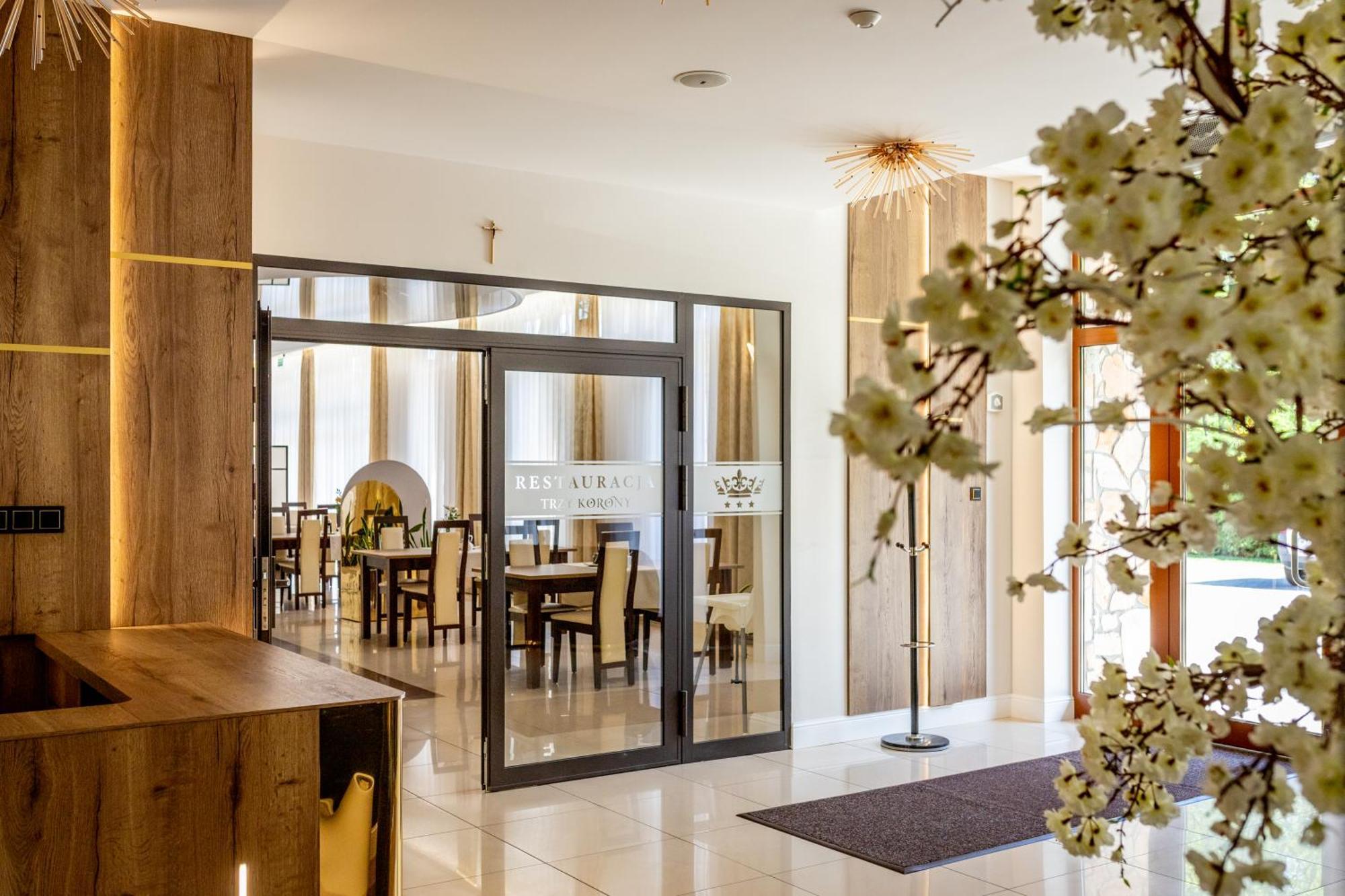 Trzy Korony Hotel Glogow Malopolski Bagian luar foto