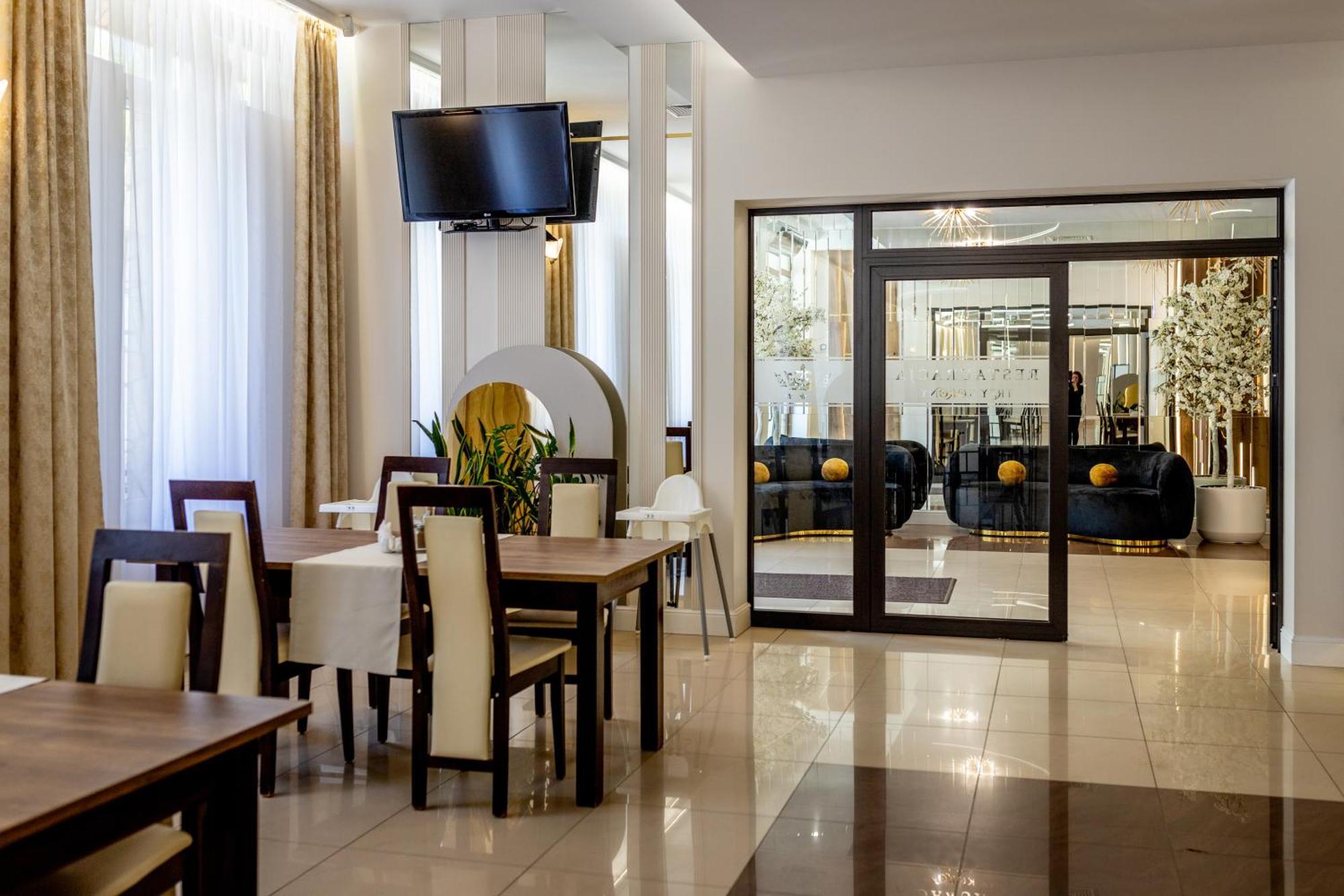 Trzy Korony Hotel Glogow Malopolski Bagian luar foto